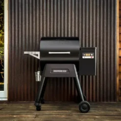 Barbecue à Pellets TRAEGER Ironwood 650 -Weber Soldes barbecue a pellets traeger ironwood 650 noir 2